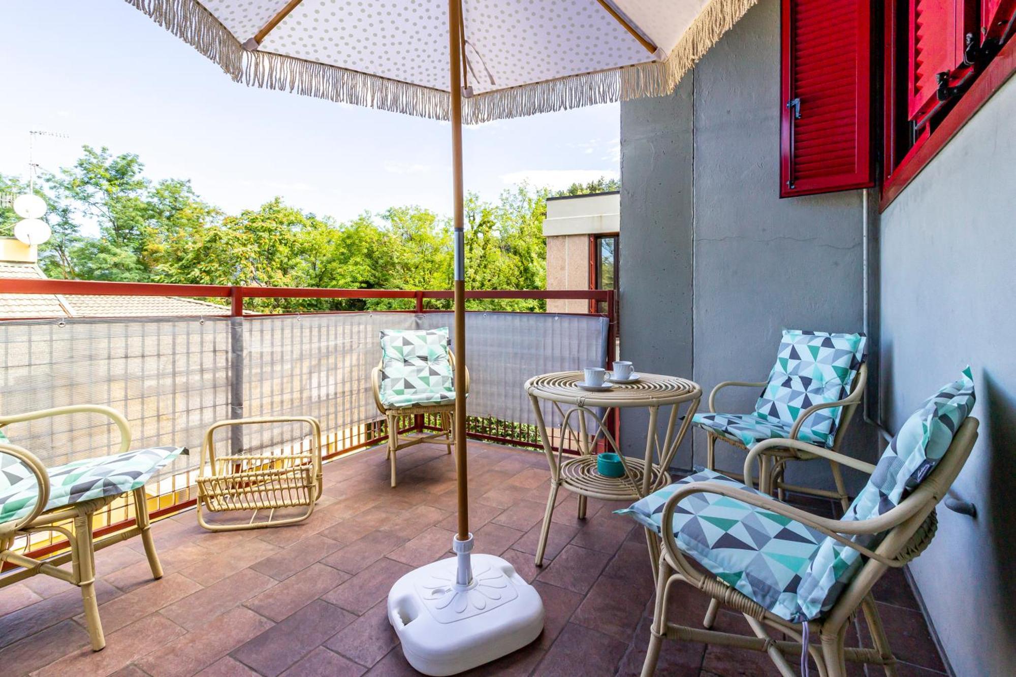 Apartament Parking & Terrace - Large 90 Mq - Self Check-In & Remote Access Como Zewnętrze zdjęcie